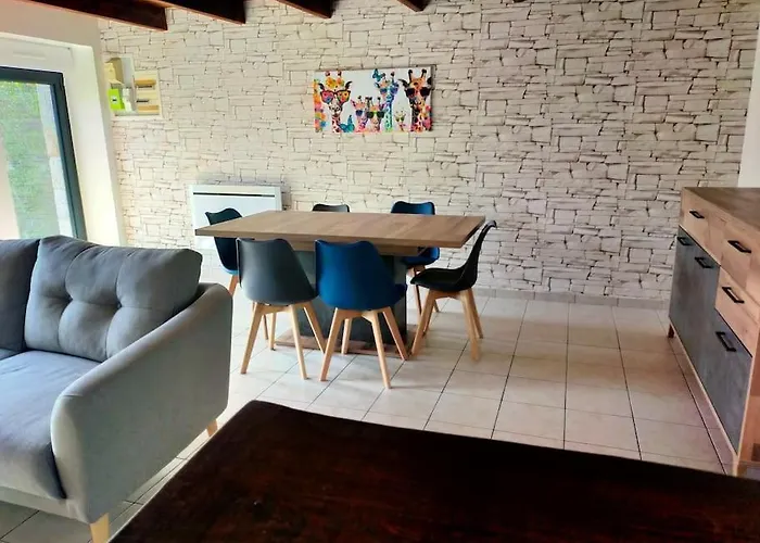 Maison Au Calme Bord De Casa vacanze